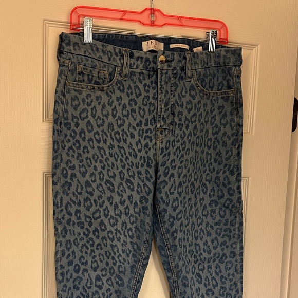 Women's Blue Leopard Print Cropped Jeans - Picture 3 of 6